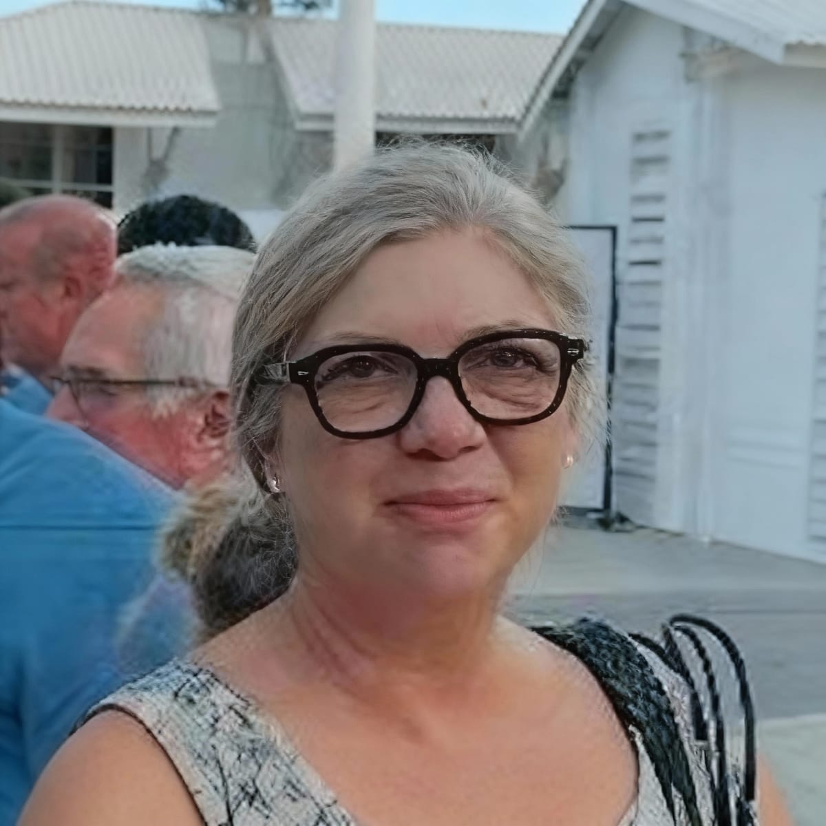 Paula Bradford